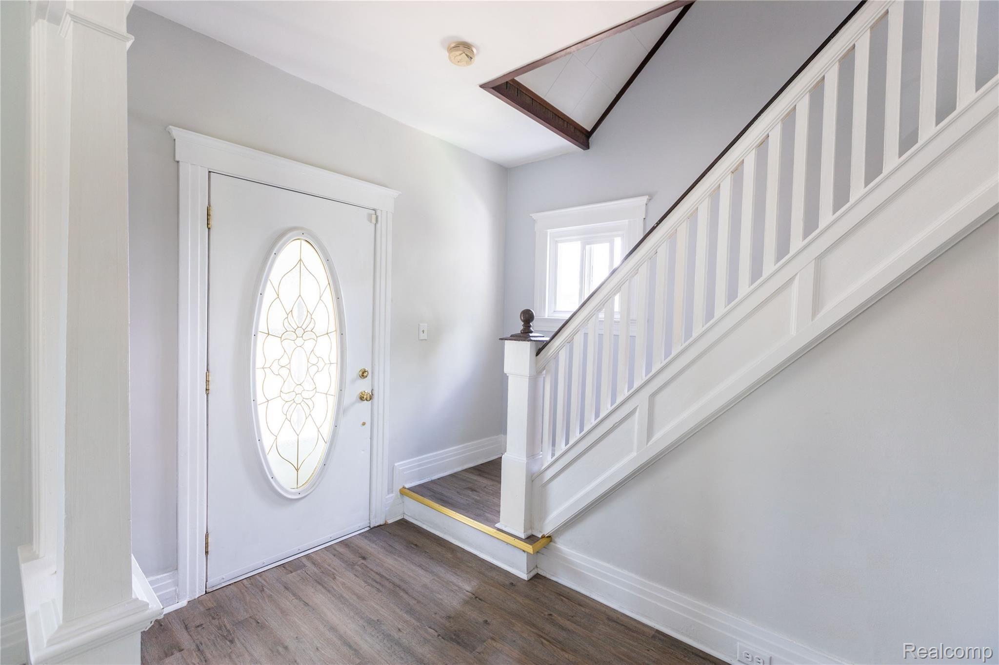 37 Pine St, RIver Rouge (3 of 20).jpg