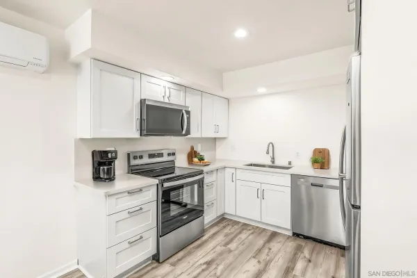$4,190,000 | 1243-1245 Van Nuys Street, San Diego, CA 92109