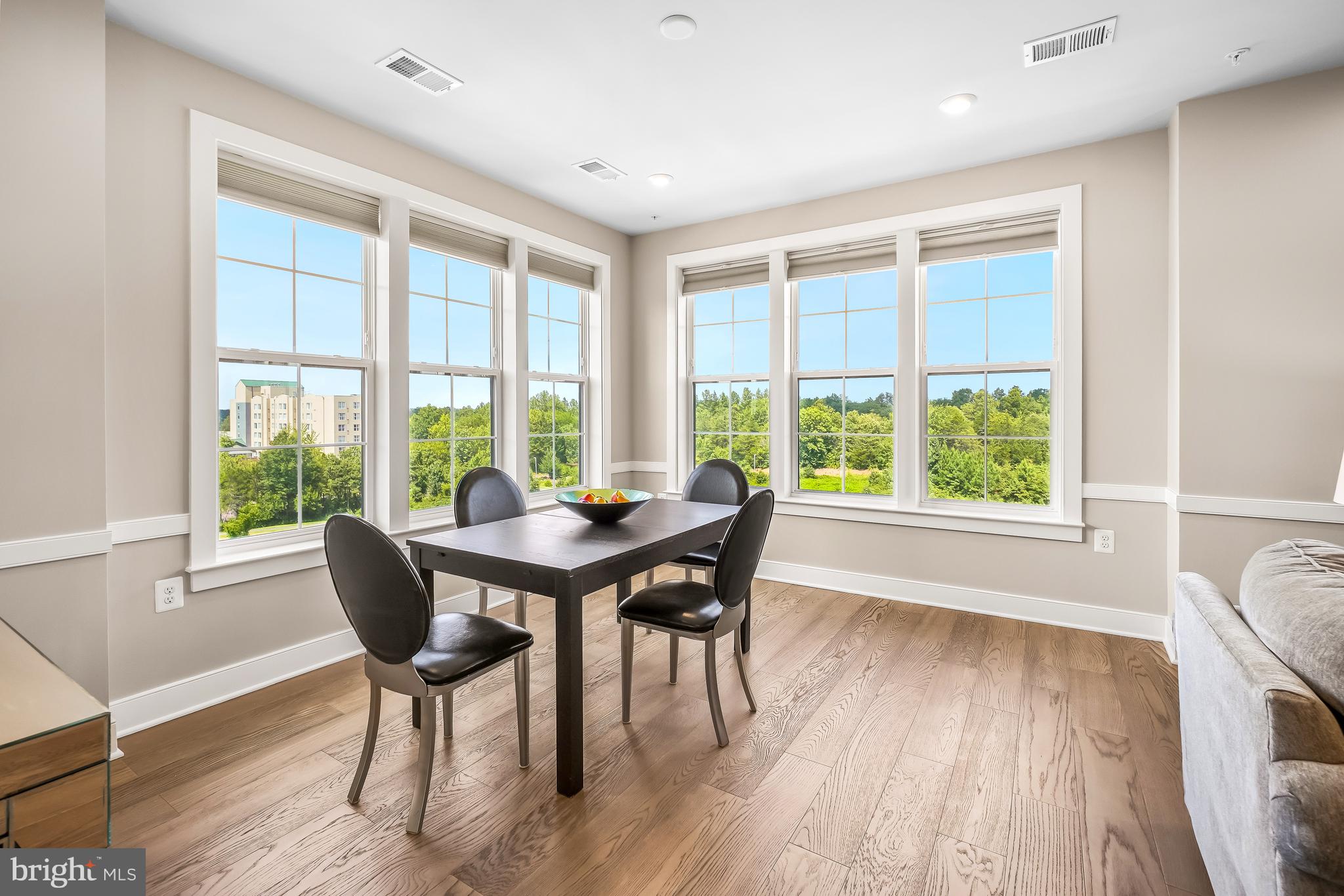2319 Field Point Road, Unit 404 Herndon, VA 20171 - Photo 17 of 30 Gallery Image 17