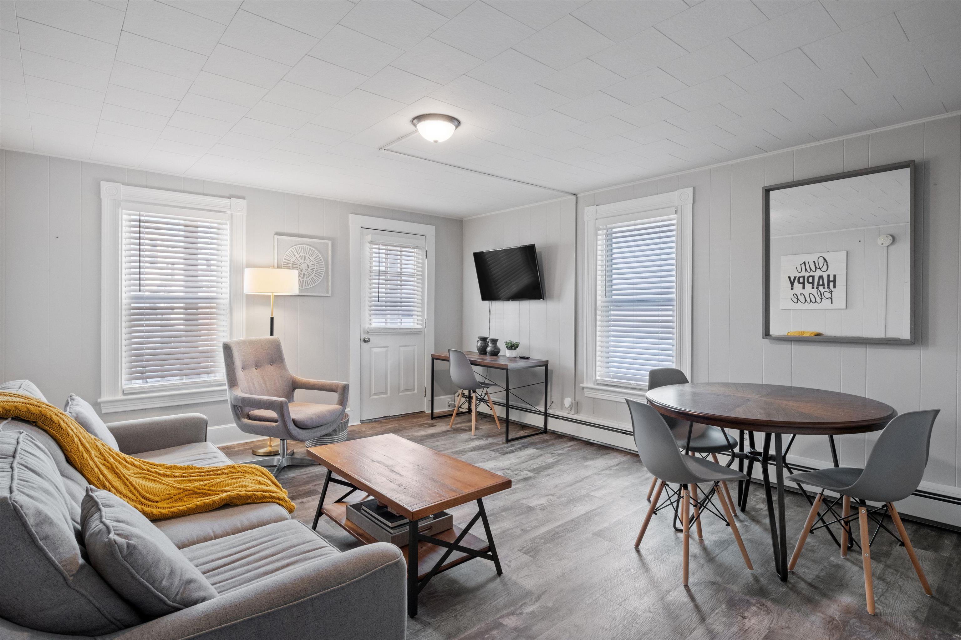 526 Hevey Street, Unit 3 Manchester, NH 03102 - Photo 3 of 18