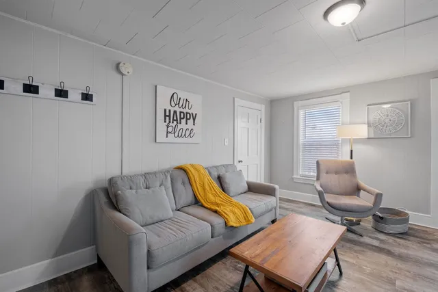 $2,350 | 526 Hevey Street, Unit 3, Manchester, NH 03102