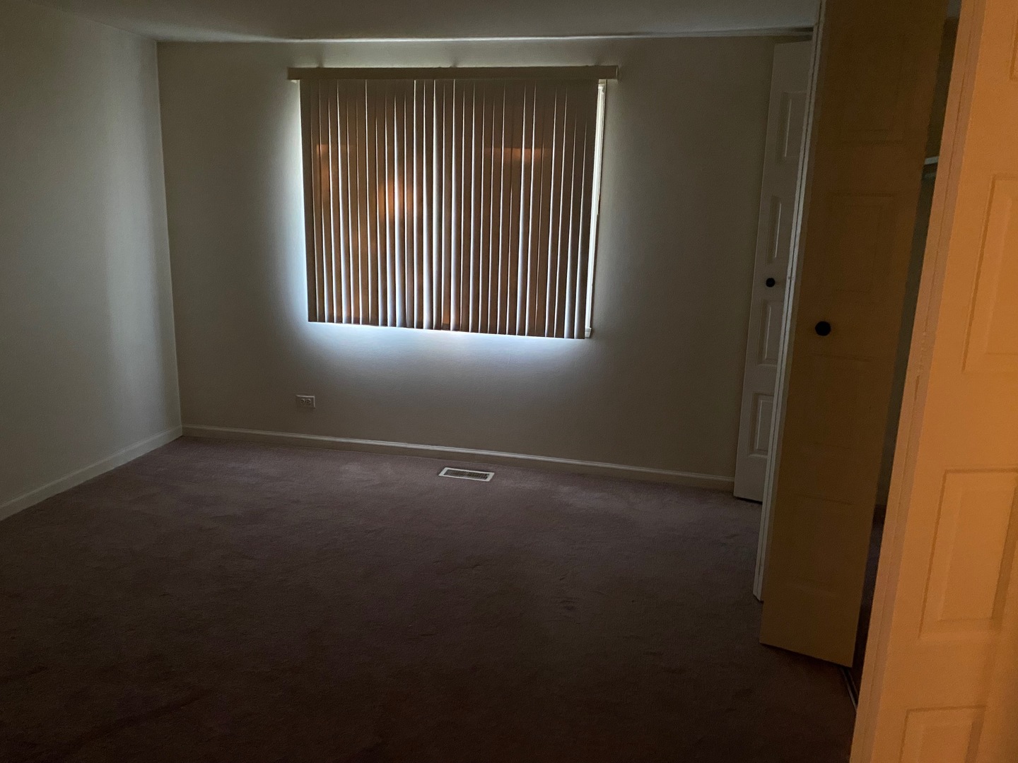 13 Eastham Court, Unit 13 Schaumburg, IL 60193 - Photo 7 of 8