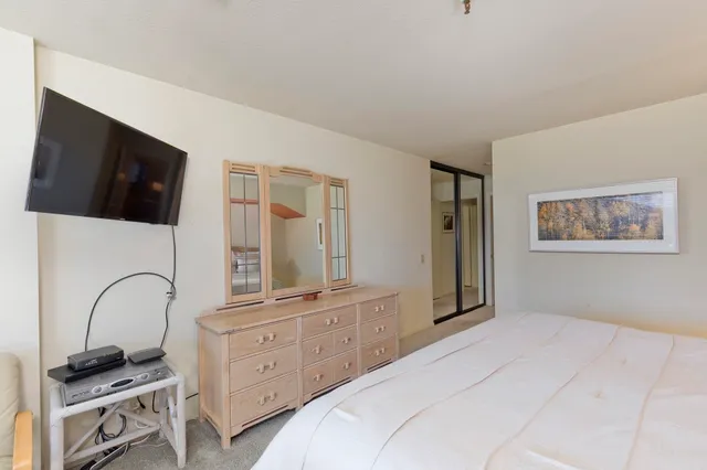 $899,000 | 20 Bridges Lane, Unit 105, Mammoth Lakes, CA 93546