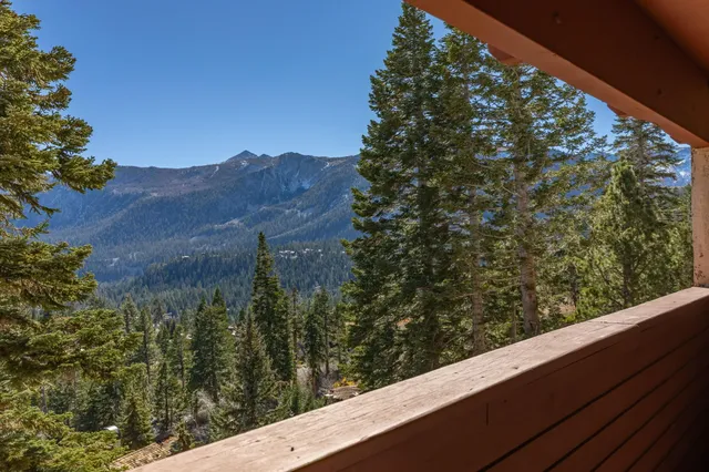 $899,000 | 20 Bridges Lane, Unit 105, Mammoth Lakes, CA 93546