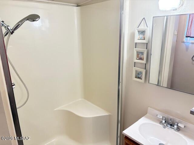 2711 South Box A Way Tucson, AZ 85713 - Photo 17 of 21 2711 Box A Hall Bath