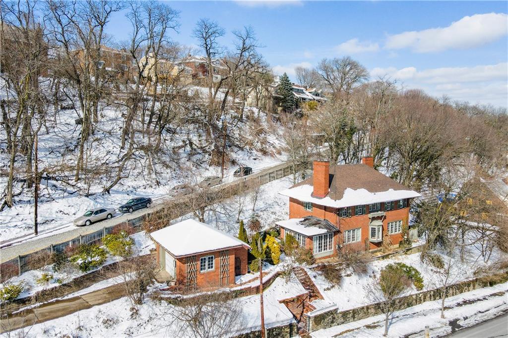 4305 Centre Pittsburgh, PA 15213 - Photo 3 of 47 a outdoor seating