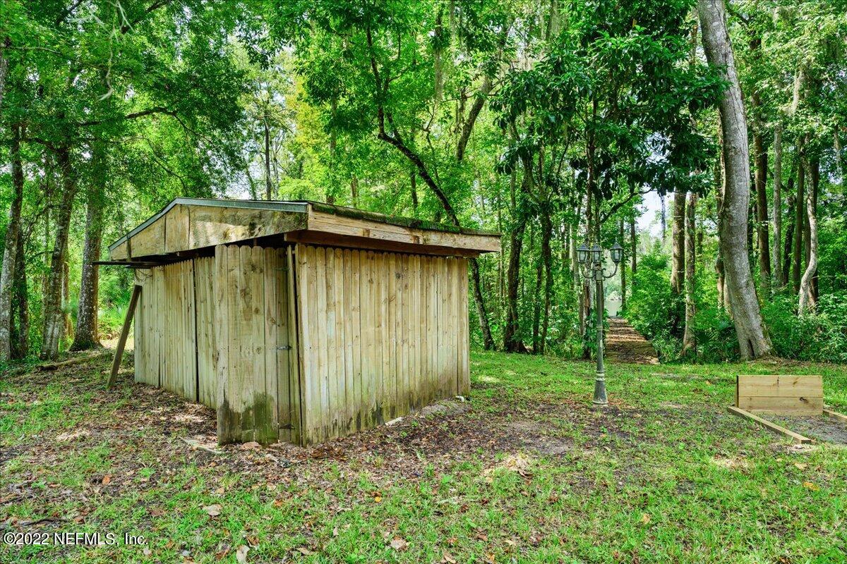 147 Finnigan Road Satsuma, FL 32189 - Photo 25 of 42 Storage