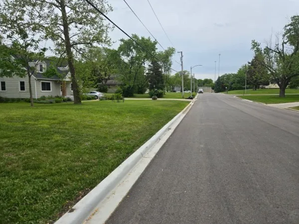 $329,900 | 7001 Sunset Avenue, Countryside, IL 60525