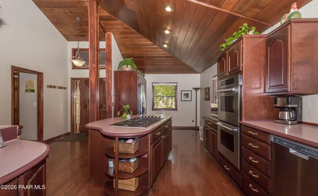 $1,088,000 | 2394 Oakwood Drive, Prescott, AZ 86305