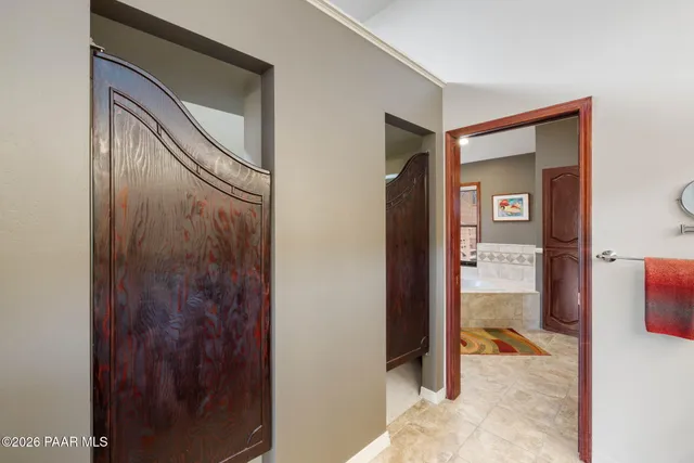 $1,088,000 | 2394 Oakwood Drive, Prescott, AZ 86305