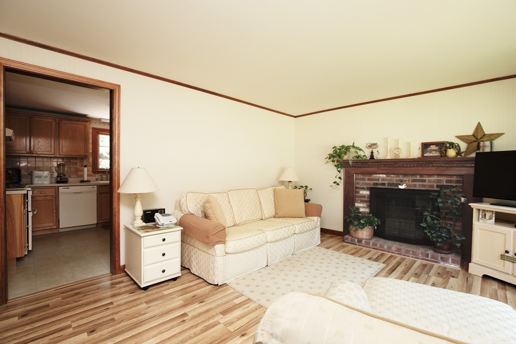 42 Yawl Road Osterville, MA 02655 - Photo 14 of 31 Gallery Image 14