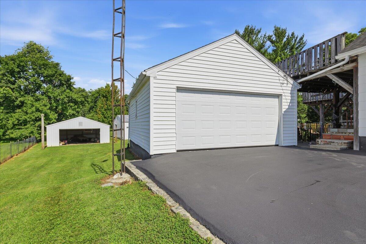 2955 Mechanicsburg Road Springfield, OH 45503 - Photo 38 of 55 02-Garage 1