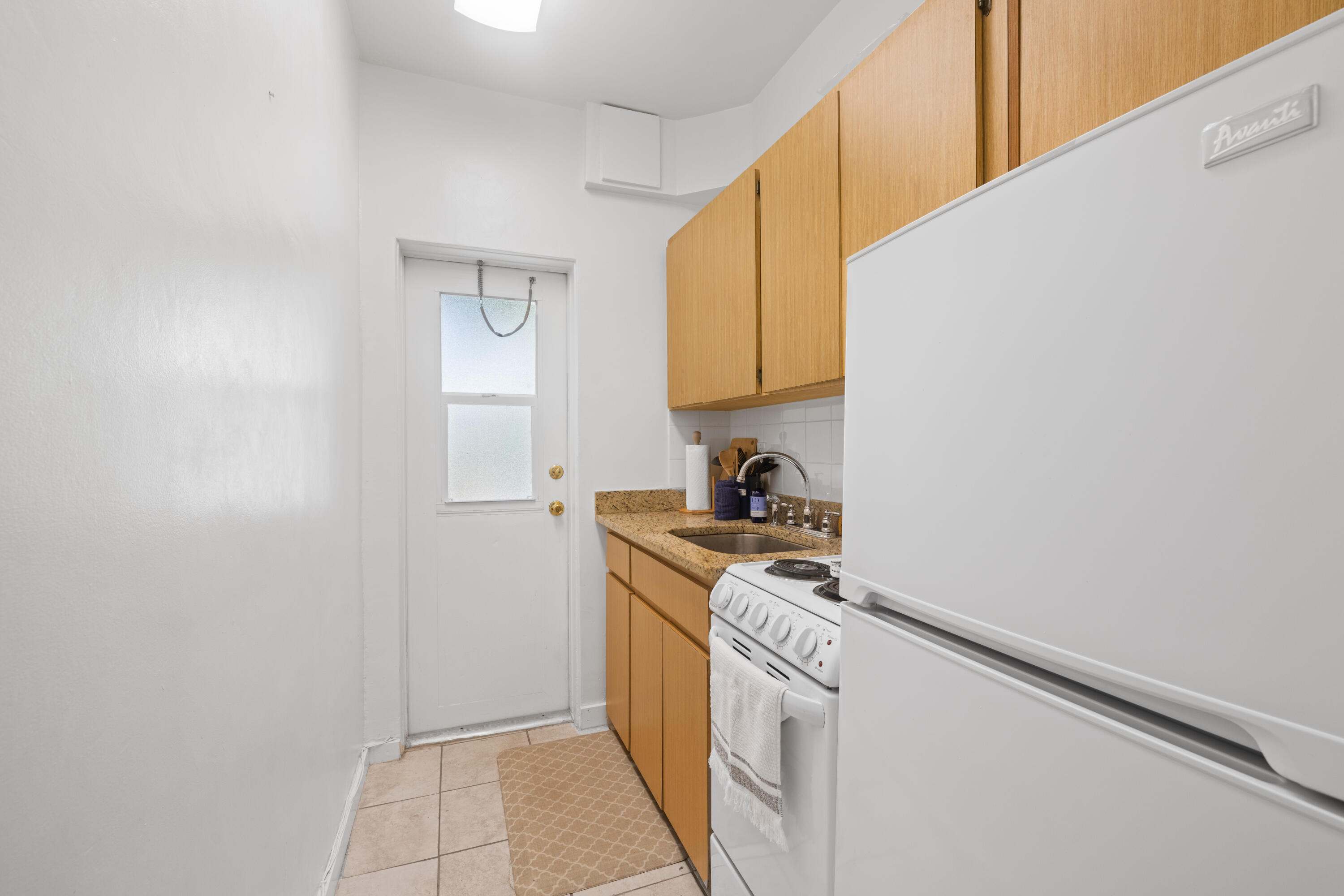 172 North County Road, Unit 5 Palm Beach, FL 33480 - Photo 5 of 26 6B0A3256