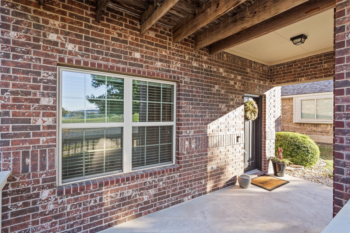 422 Village Commons Boulevard Georgetown, TX 78633 - Photo 9 of 40