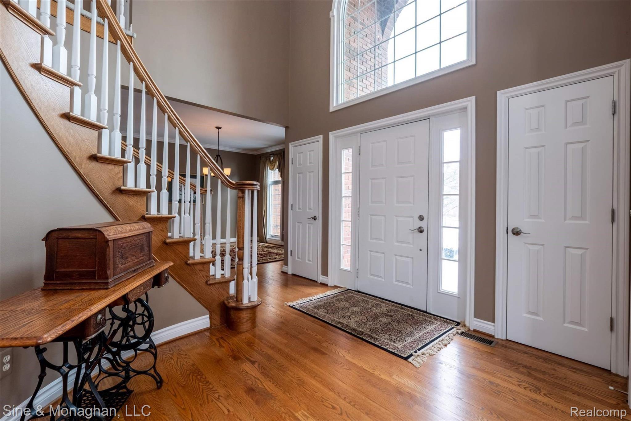 1388 Pebble Ridge Drive Rochester, MI 48307 - Photo 3 of 38 Entry Way