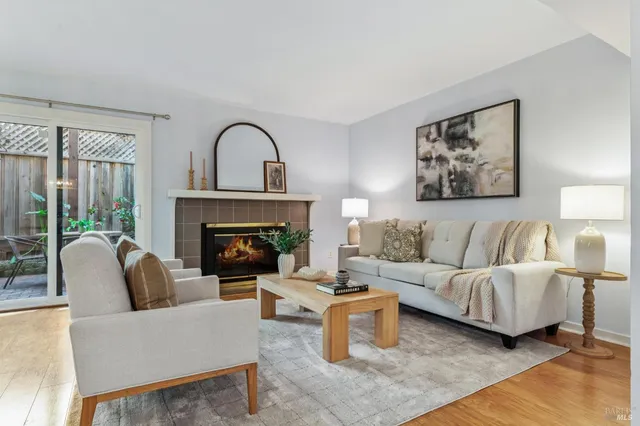 $669,000 | 818 2nd Street West, Sonoma, CA 95476