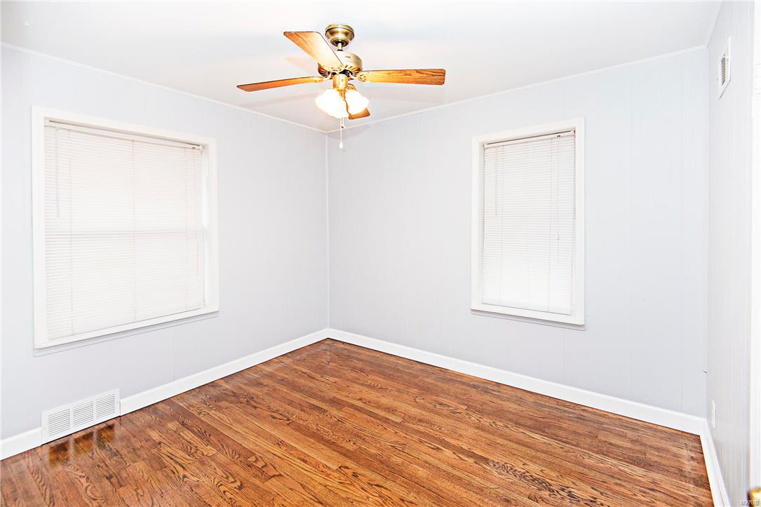 9435 Reavis Barracks Road St. Louis, MO 63123 - Photo 12 of 35