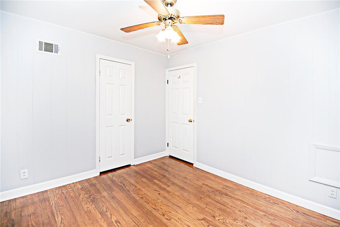 9435 Reavis Barracks Road St. Louis, MO 63123 - Photo 15 of 35