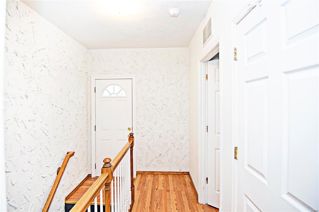 9435 Reavis Barracks Road St. Louis, MO 63123 - Photo 22 of 35