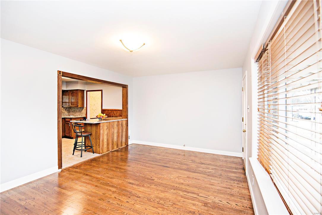 9435 Reavis Barracks Road St. Louis, MO 63123 - Photo 4 of 35