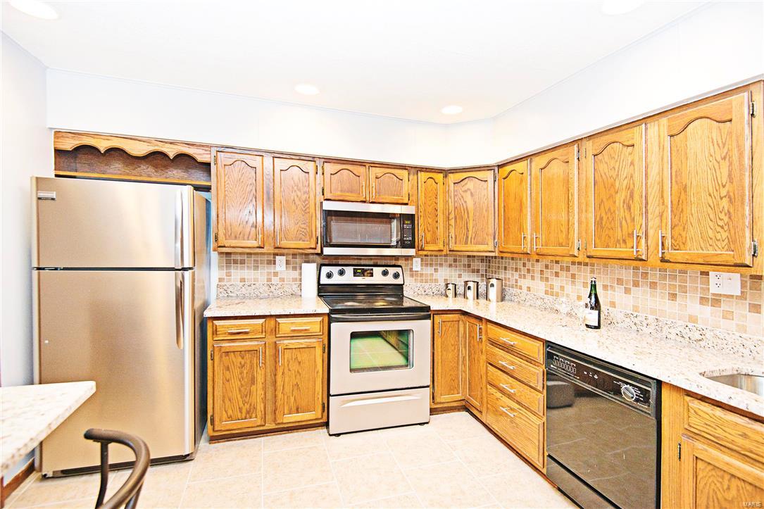 9435 Reavis Barracks Road St. Louis, MO 63123 - Photo 8 of 35