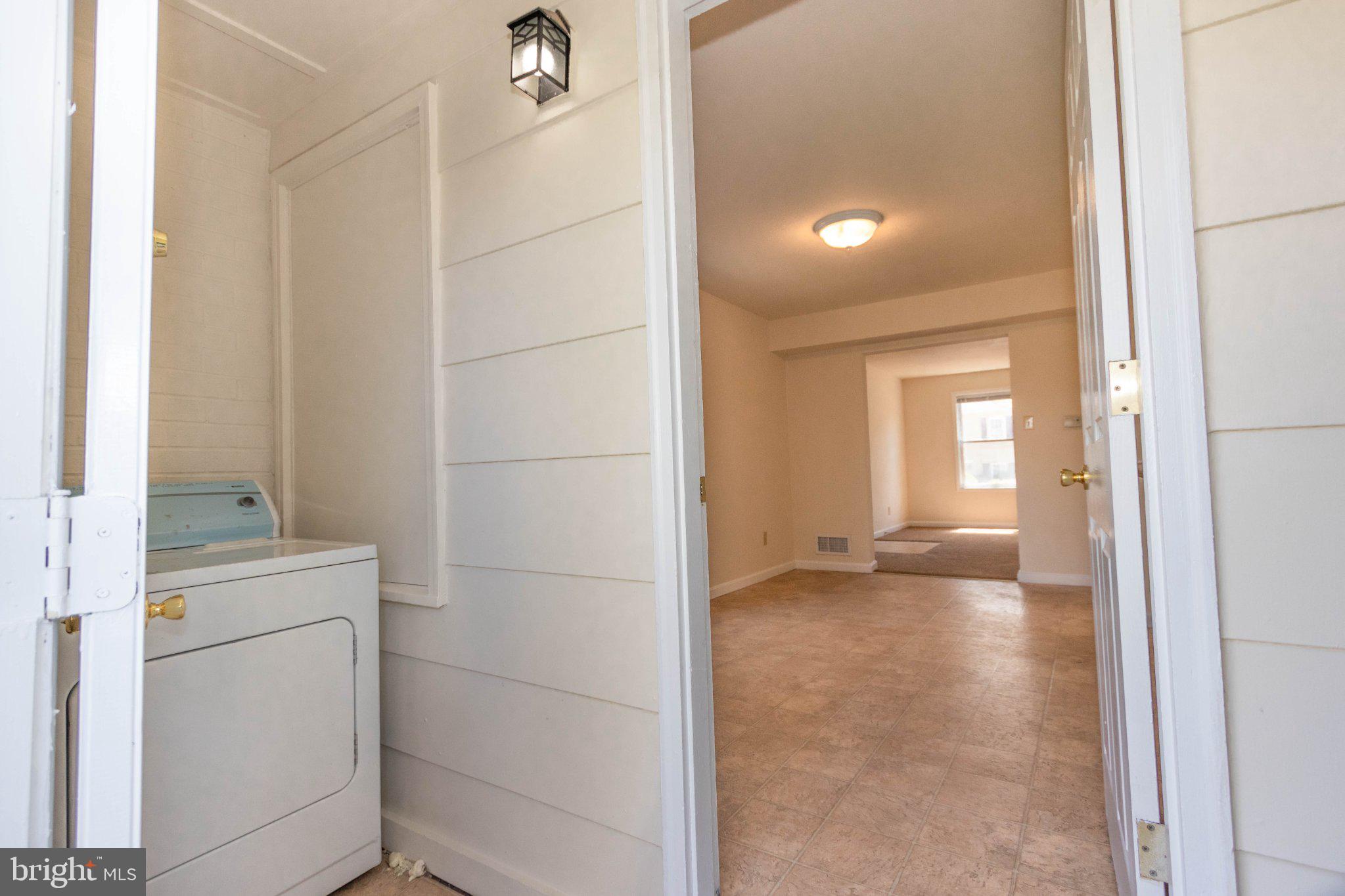 9206 Hood Road Manassas, VA 20110 - Photo 11 of 23 Pre-tenant photos. Current condition varies.