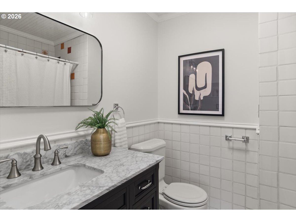 4059 Southwest Patrick Place Portland, OR 97239 - Photo 24 of 42