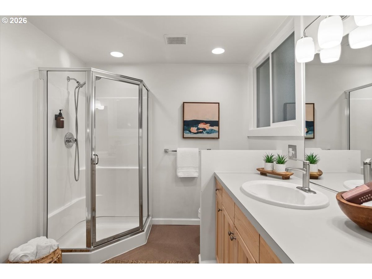 4059 Southwest Patrick Place Portland, OR 97239 - Photo 28 of 42