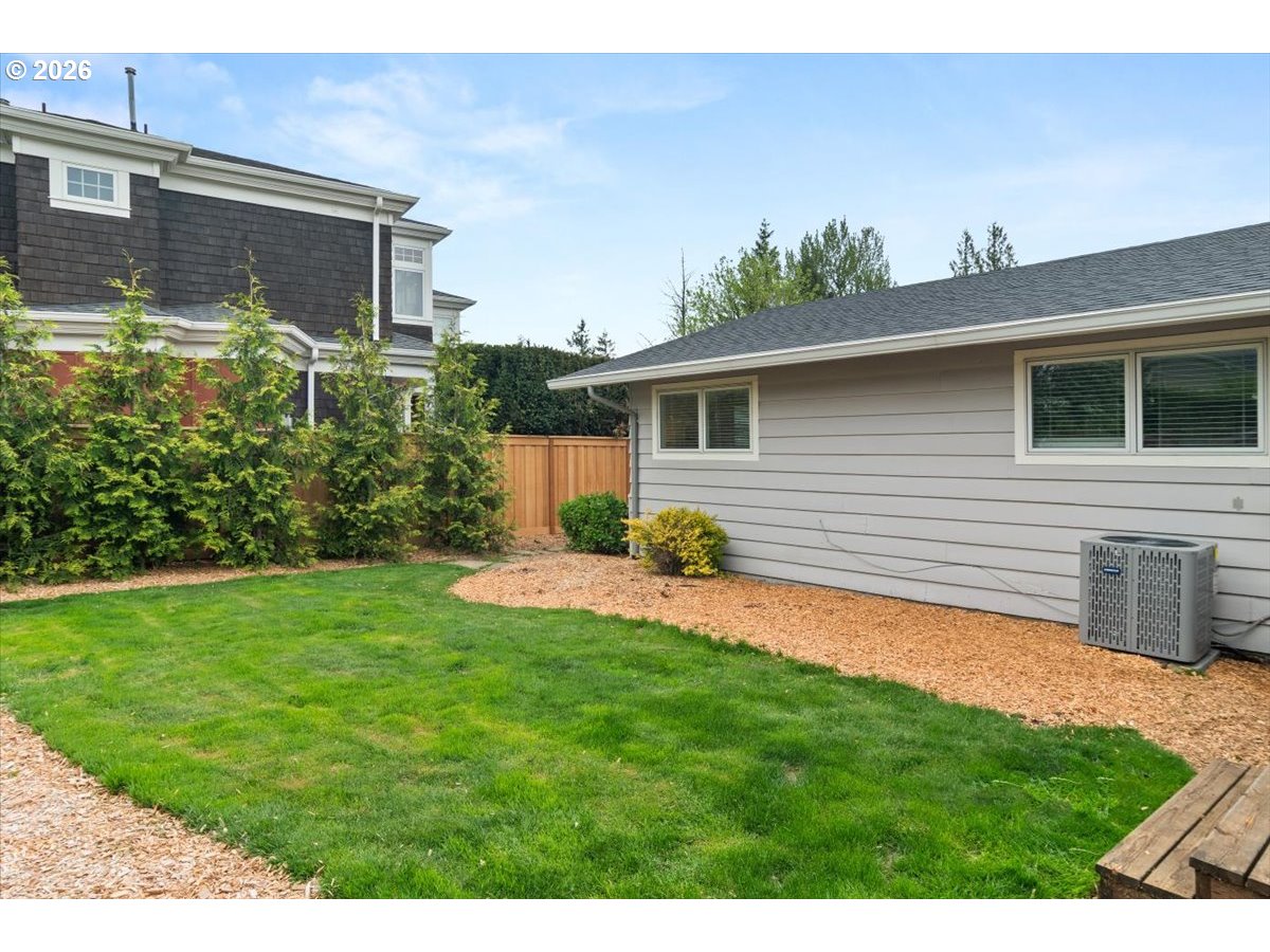 4059 Southwest Patrick Place Portland, OR 97239 - Photo 33 of 42