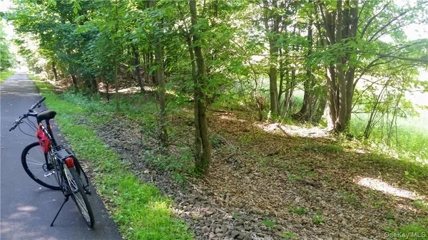 a view of an outdoor space and a yard
