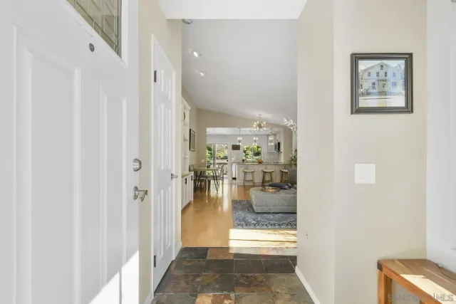 $1,350,000 | 12061 Rue Des Amis, San Diego, CA 92131