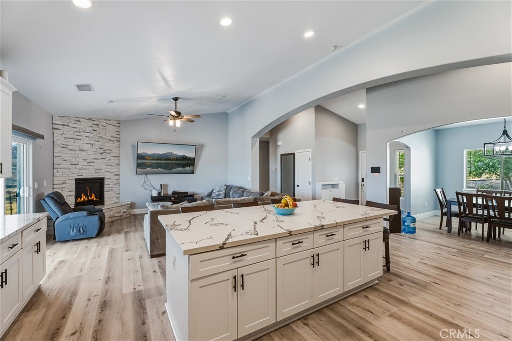16169 Rancherias Road Apple Valley, CA 92307 - Photo 7 of 27
