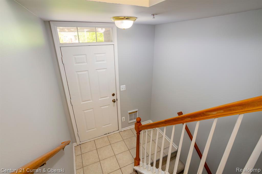 16944 Farmington Road, Unit 22 Livonia, MI 48154 - Photo 3 of 25