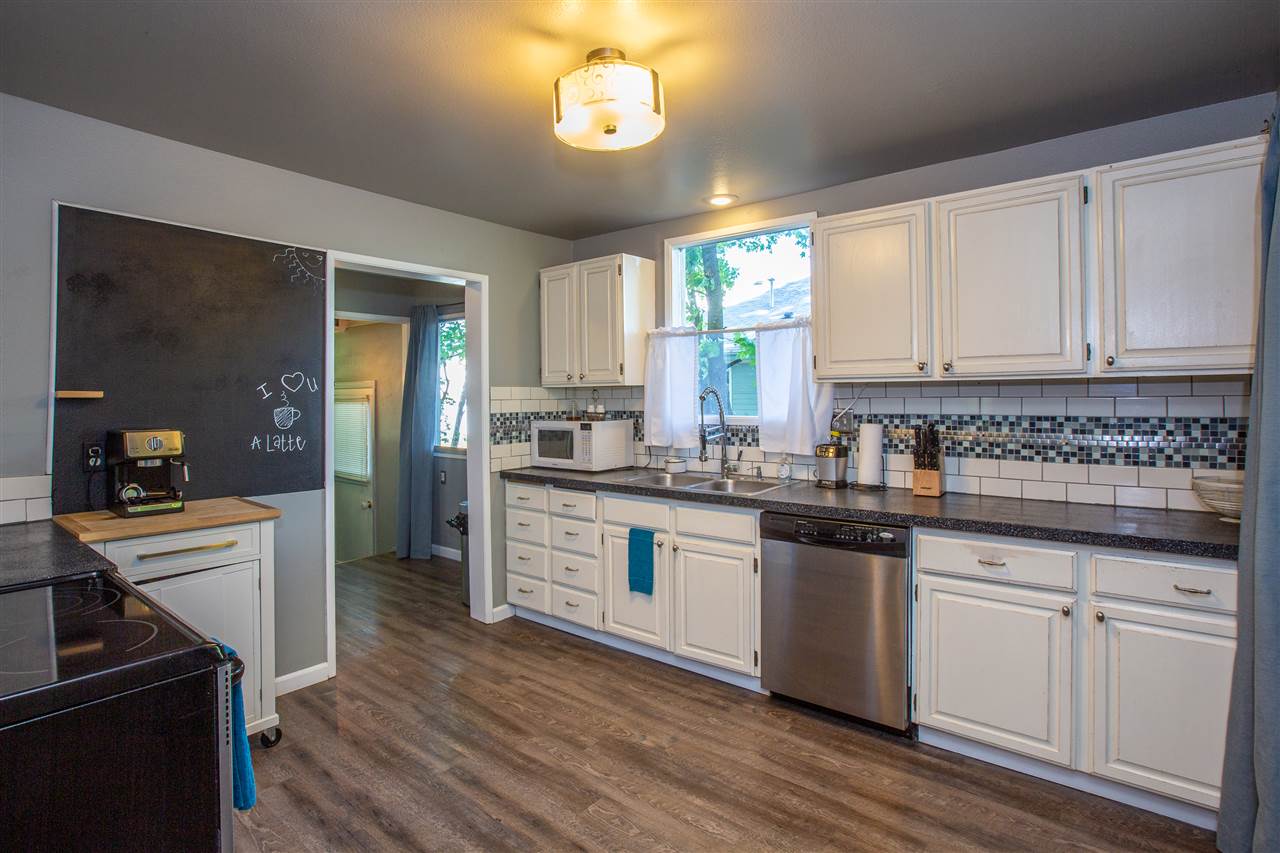 2517 Ella Road Spokane Valley, WA 99212 - Photo 8 of 20