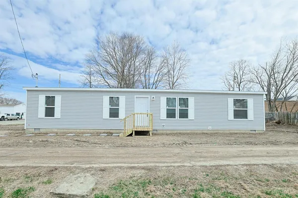 $225,000 | 54 2nd Street, Clarksville, OH 45113