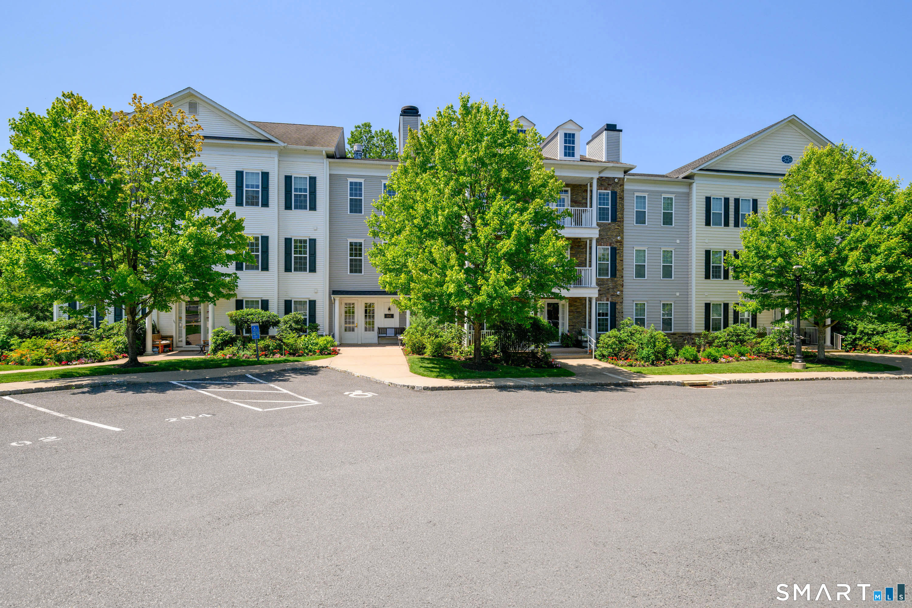 1 Rivington Road, Unit 201 Danbury, CT 06810 - Photo 12 of 19
