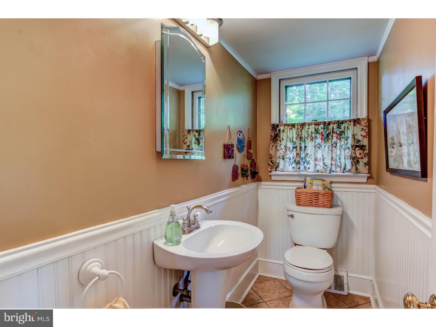 74 Oakford Road Wayne, PA 19087 - Photo 12 of 25 Bathroom