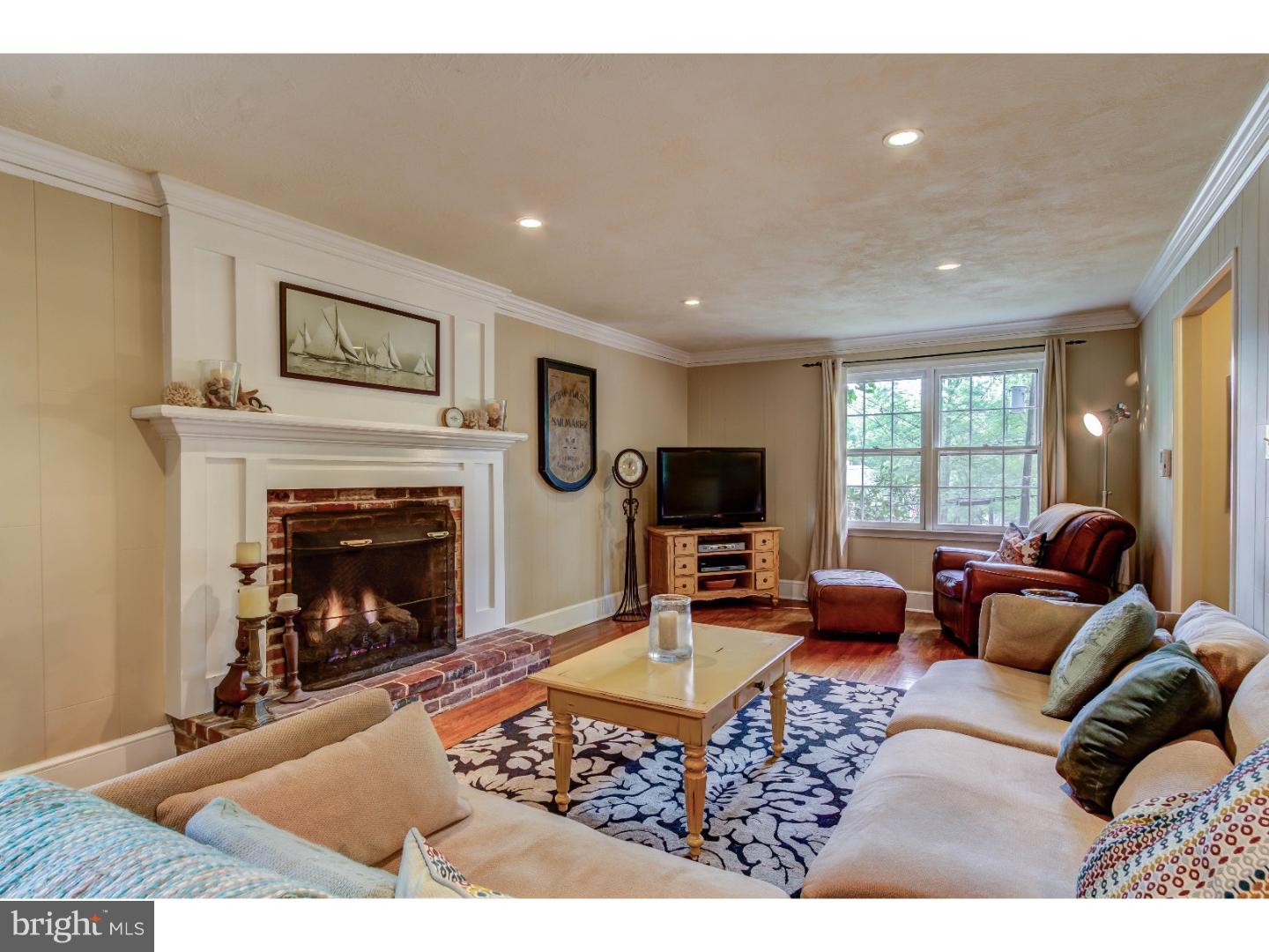 74 Oakford Road Wayne, PA 19087 - Photo 5 of 25 Family Room