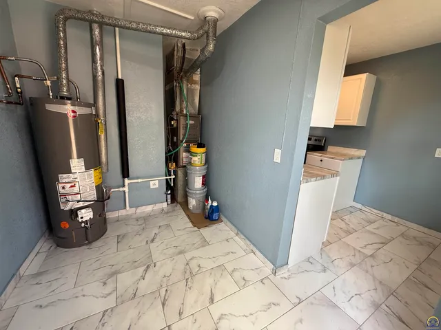 $125,000 | 3342 Southeast Irvingham Street, Topeka, KS 66605