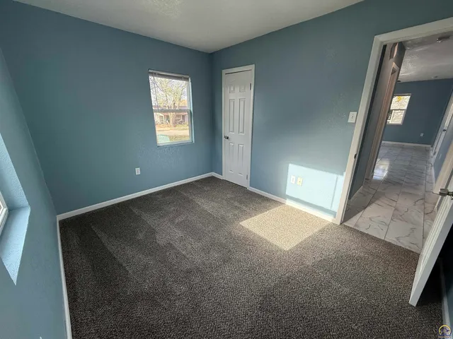 $125,000 | 3342 Southeast Irvingham Street, Topeka, KS 66605