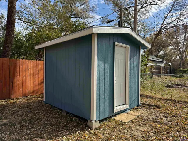 $125,000 | 3342 Southeast Irvingham Street, Topeka, KS 66605