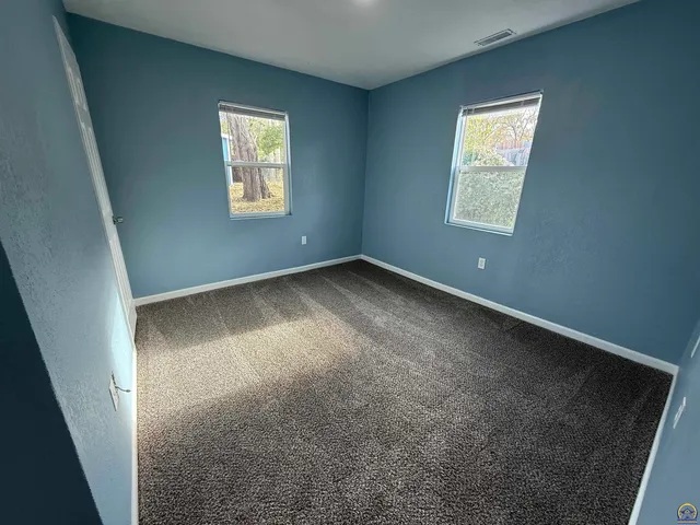 $125,000 | 3342 Southeast Irvingham Street, Topeka, KS 66605