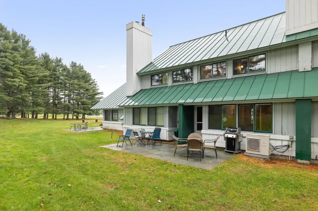 $549,000 | 55 Village Green Drive, Unit 3C, Stowe, VT 05672