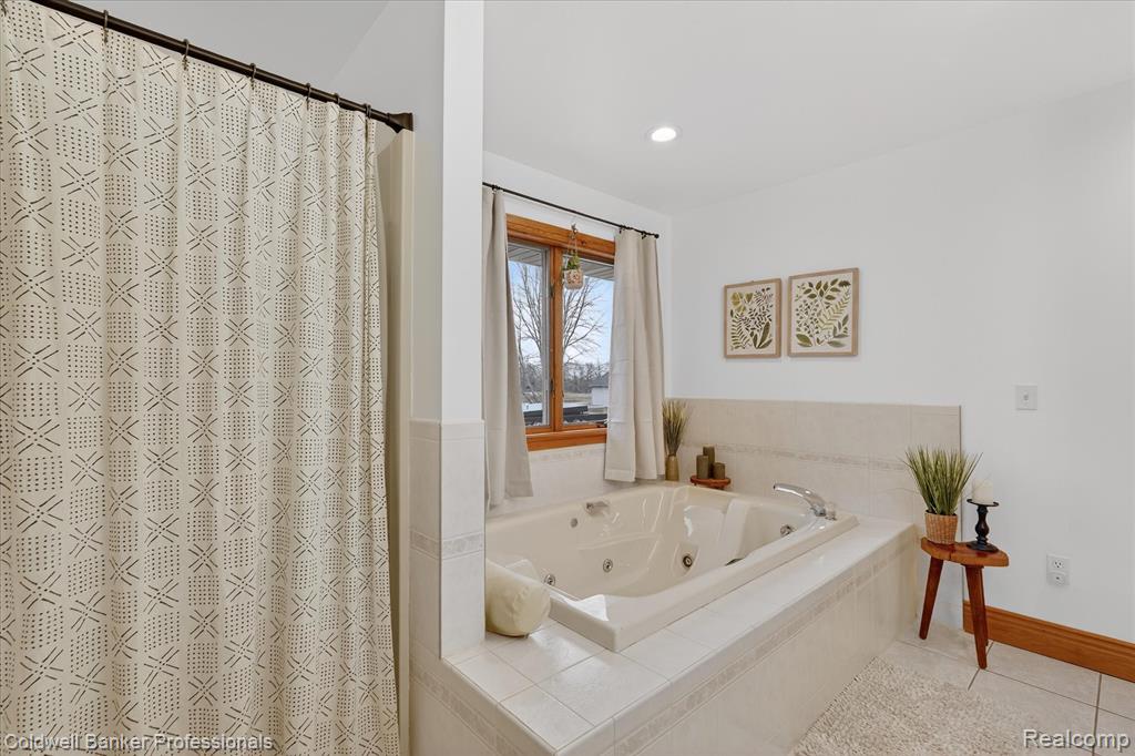 10310 Sharp Road Swartz Creek, MI 48473 - Photo 17 of 48 Gallery Image 17
