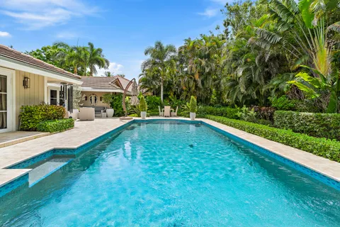 $1,200,000 | 10 Bentwood Road, Palm Beach Gardens, FL 33418