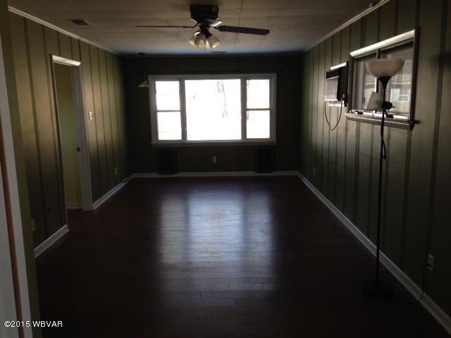 1709 Becht Road Williamsport, PA 17701 - Photo 4 of 18 LIVING AREA.JPG