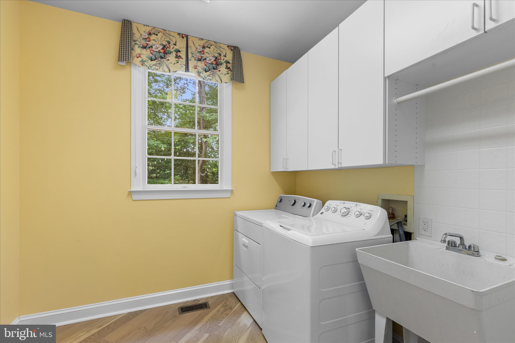 1322 Windsor Ridge Lane Annapolis, MD 21409 - Photo 42 of 104 Large main floor laundry with storage