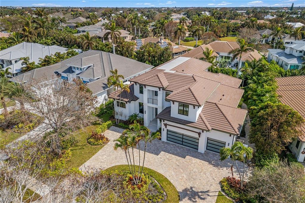 3280 Crayton Road Naples, FL 34103 - Photo 35 of 37