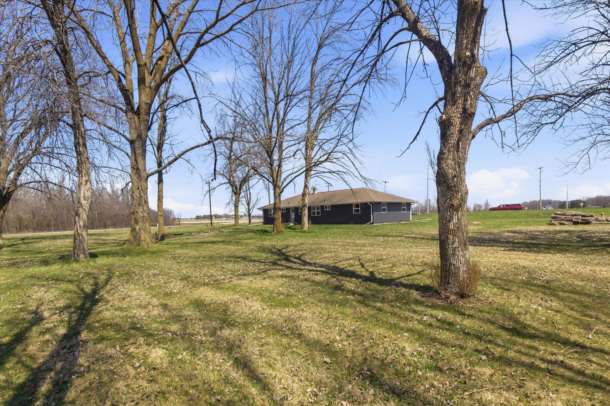 N8893 County Road North Menasha, WI 54952 - Photo 27 of 29
