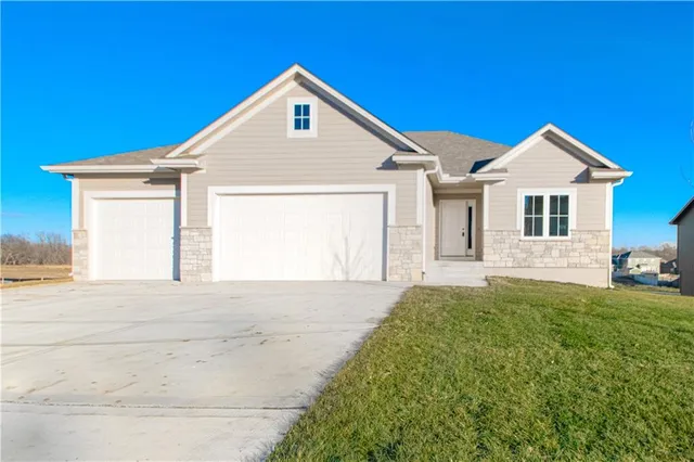 $465,000 | 1317 North Holland Court, Independence, MO 64056